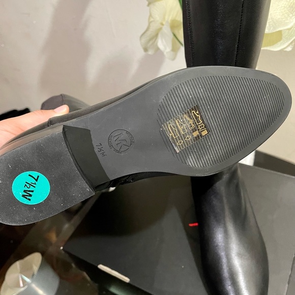 New. Boots Michael Kors never worn!!! - Picture 7 of 8